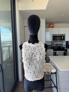 Zara Cream Lace Floral Halter Crop Top - Preloved - size S - very good
